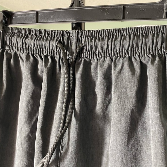 Men’s LEG3ND shorts, charcoal gray, size L - Picture 6 of 6